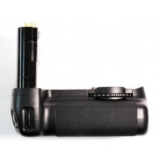 Батарейный блок Nikon MB-D80 Батарейный блок Nikon MB-D80